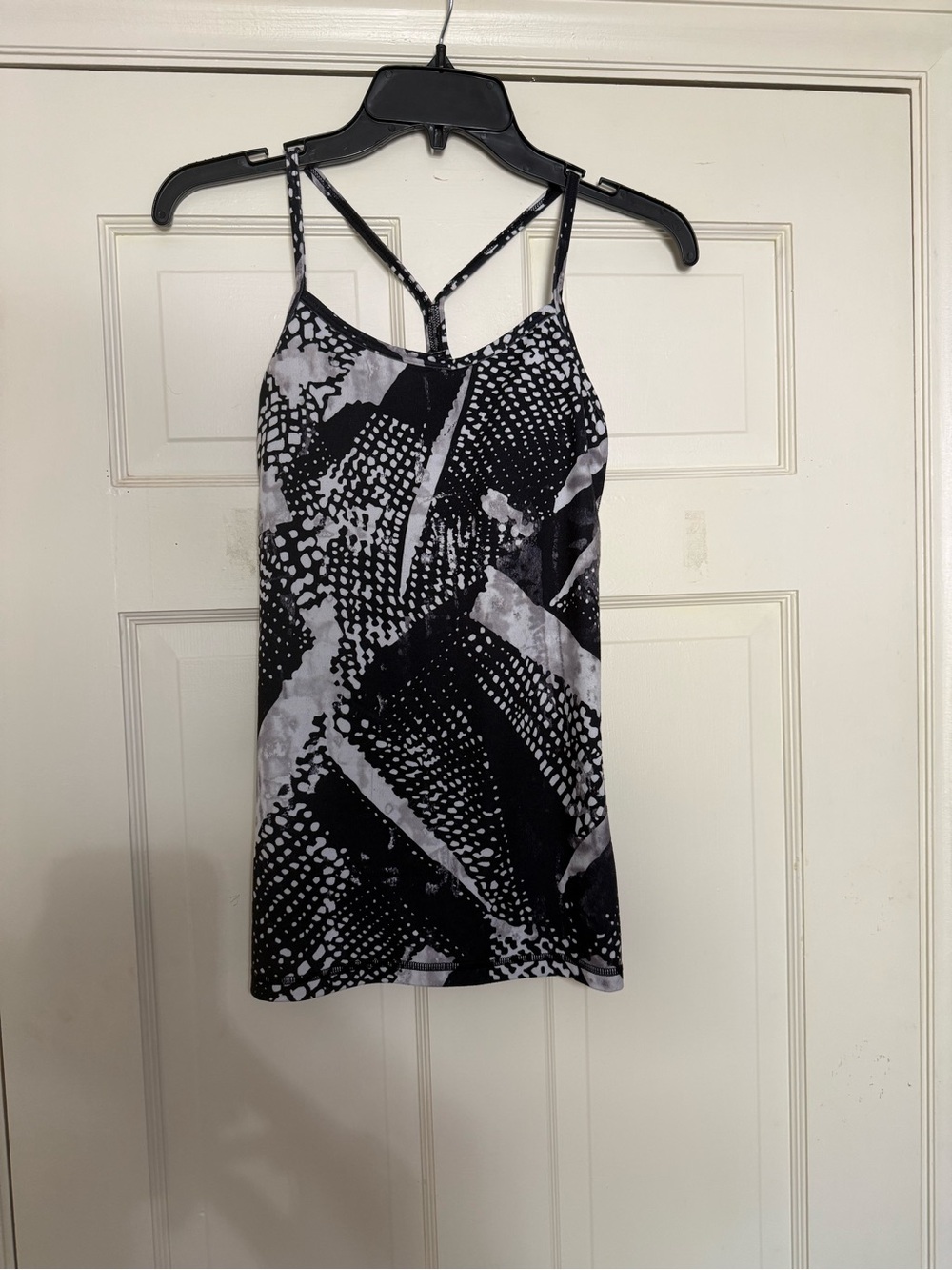 Lululemon Black & White Tank Top - 4